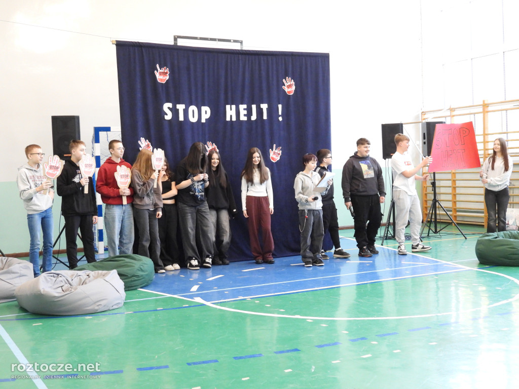 Szkoła Podstawowa w Wysokiem mówi STOP HEJT