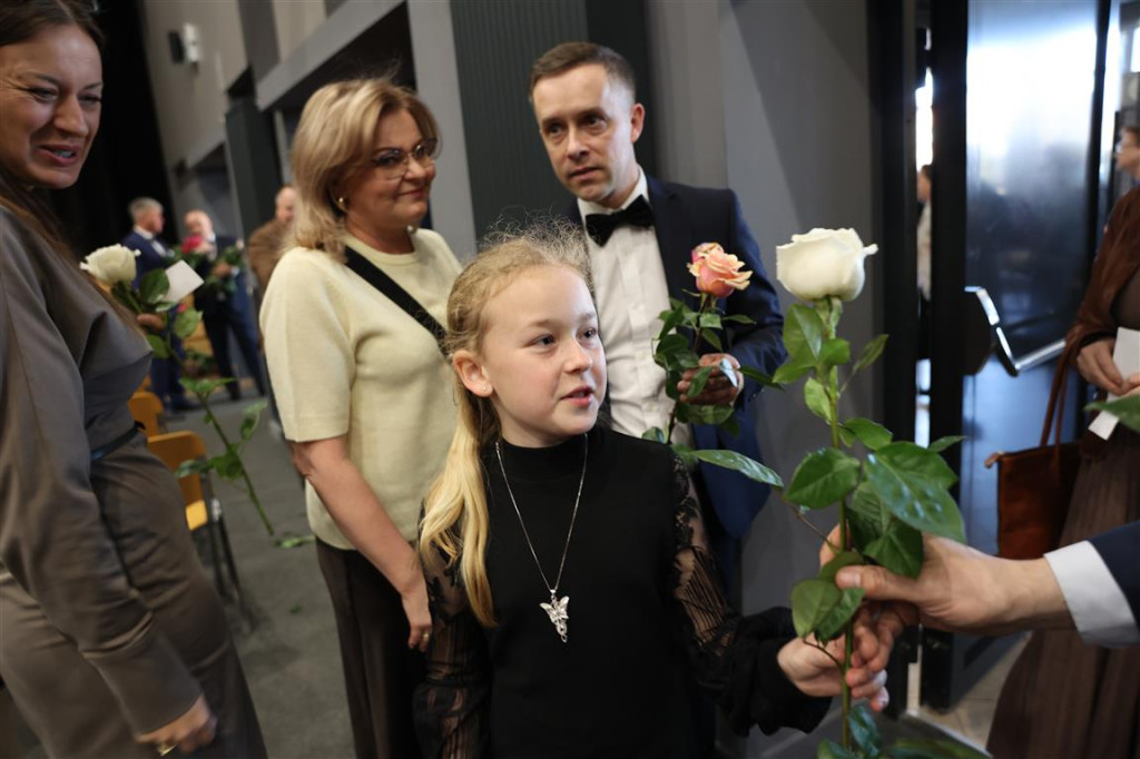 Dzień Kobiet w Tomaszowskim Domu Kultury