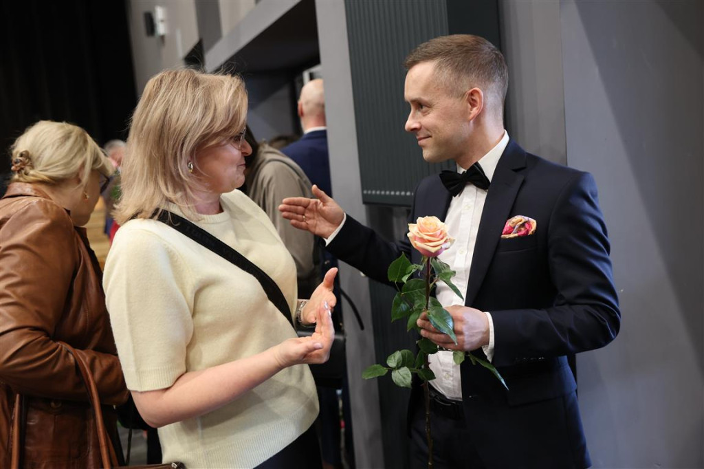 Dzień Kobiet w Tomaszowskim Domu Kultury