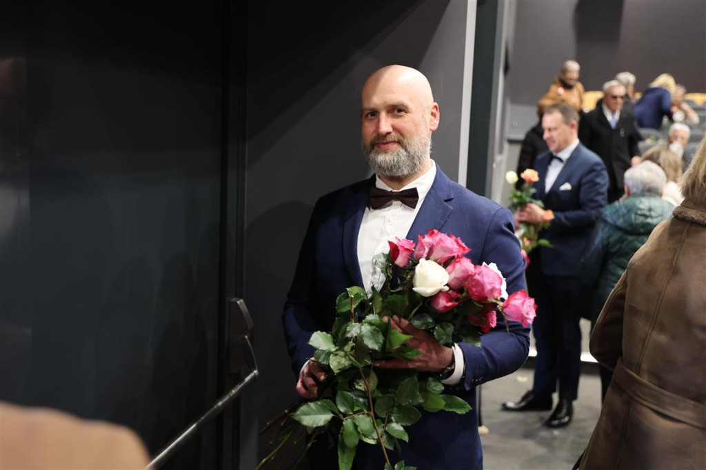 Dzień Kobiet w Tomaszowskim Domu Kultury