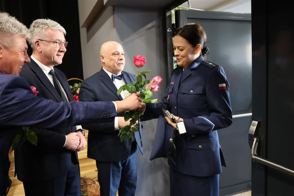 Dzień Kobiet w Tomaszowskim Domu Kultury