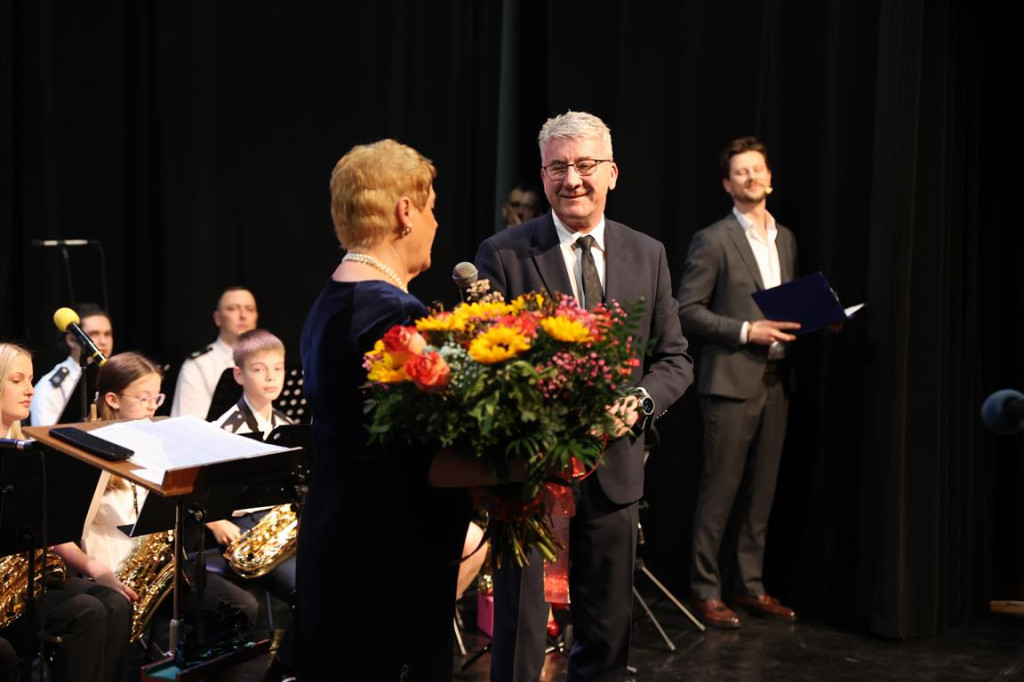 Dzień Kobiet w Tomaszowskim Domu Kultury