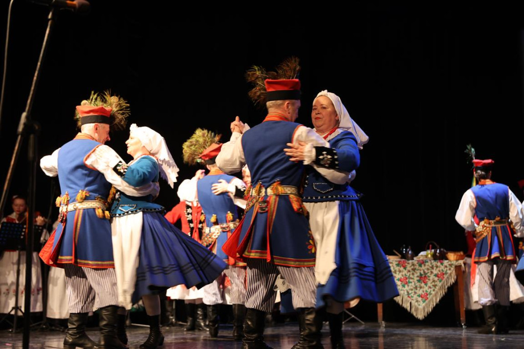 Dzień Kobiet w Tomaszowskim Domu Kultury