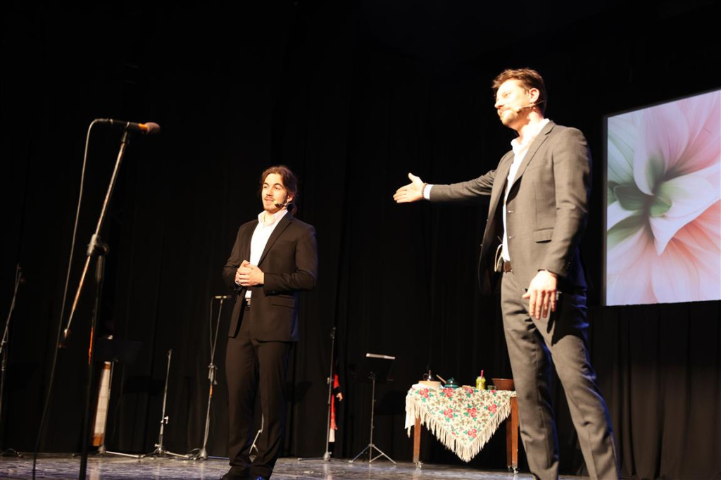 Dzień Kobiet w Tomaszowskim Domu Kultury