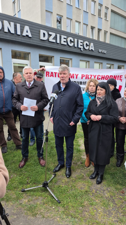 Hrubieszów broni przychodni