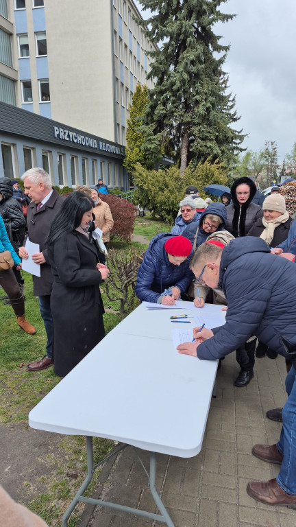 Hrubieszów broni przychodni