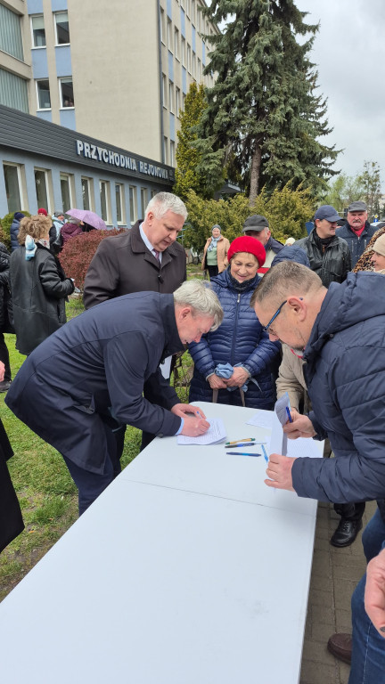 Hrubieszów broni przychodni