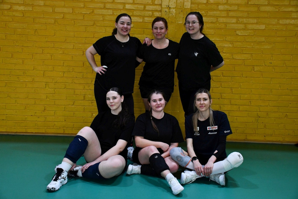 Charytatywny turniej siatkówki kobiet dla Tomka