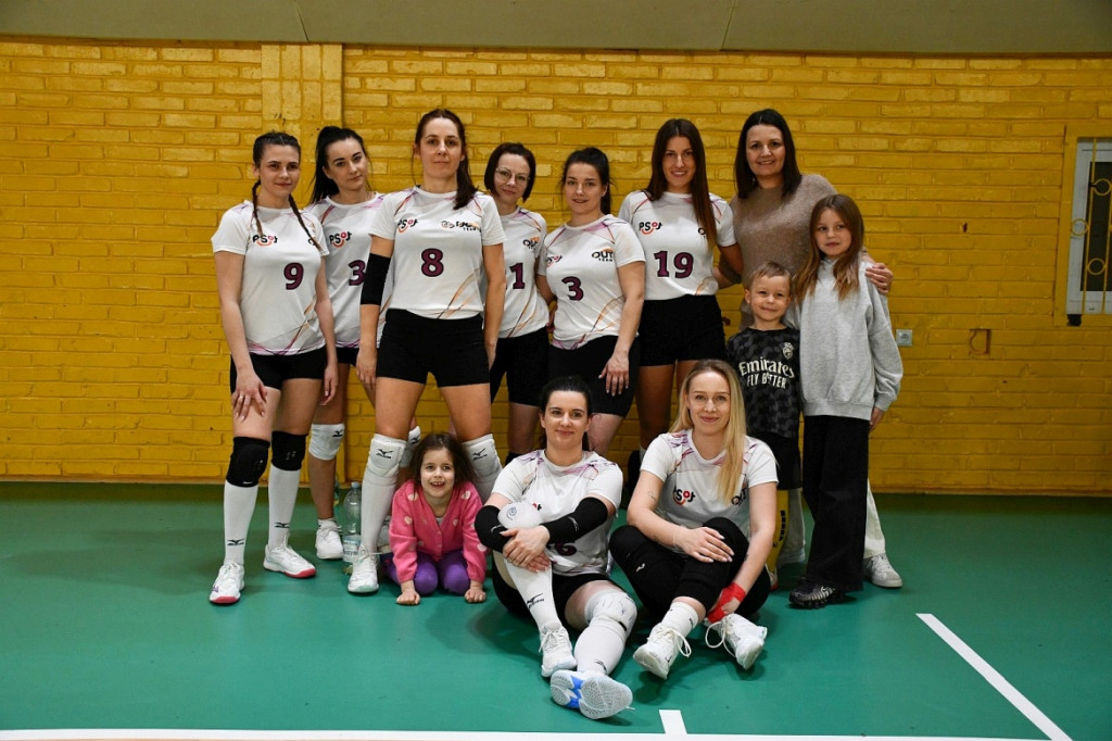 Charytatywny turniej siatkówki kobiet dla Tomka