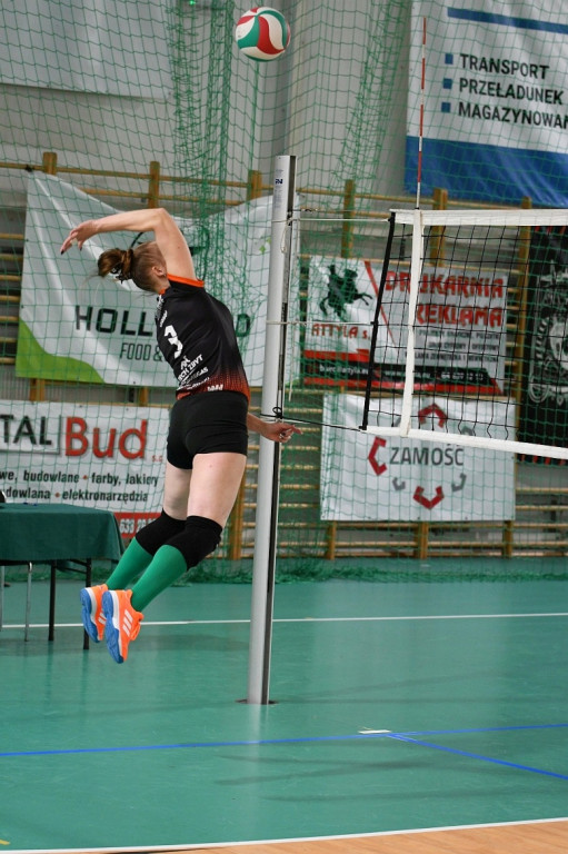 Charytatywny turniej siatkówki kobiet dla Tomka
