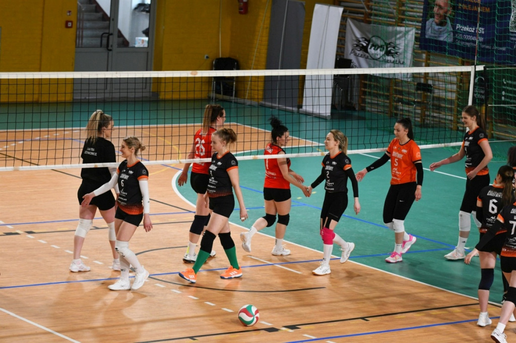 Charytatywny turniej siatkówki kobiet dla Tomka