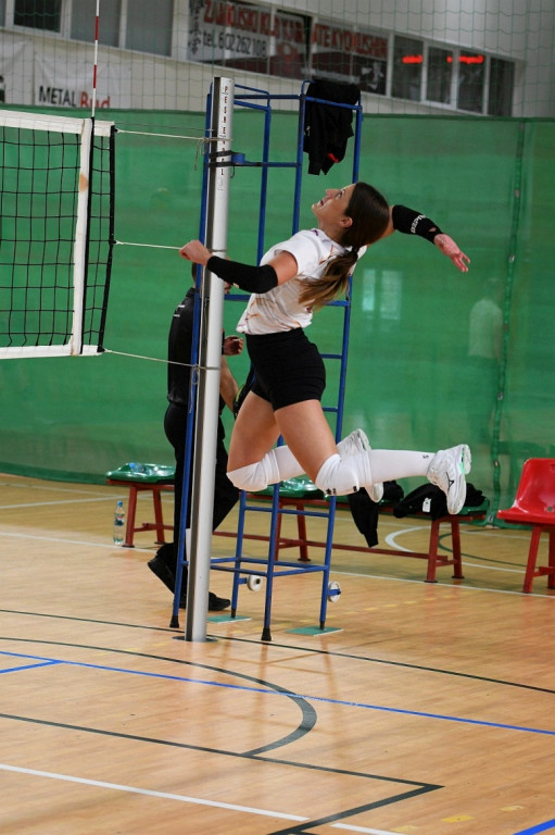 Charytatywny turniej siatkówki kobiet dla Tomka