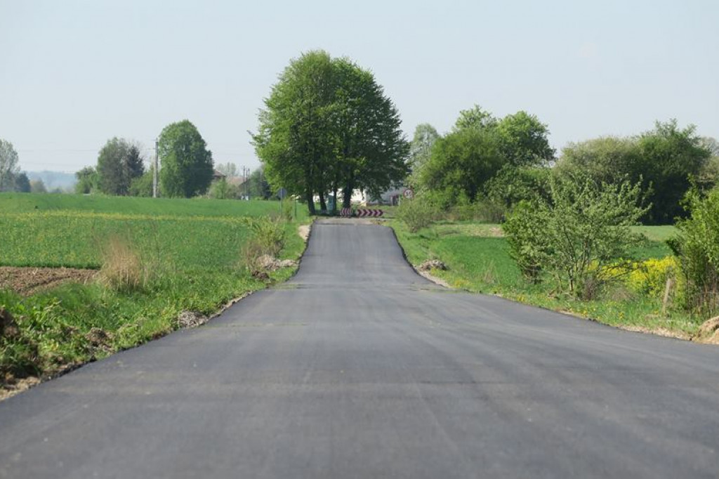 Nielisz: Budowa drogi zmierza ku końcowi [ZDJĘCIA]