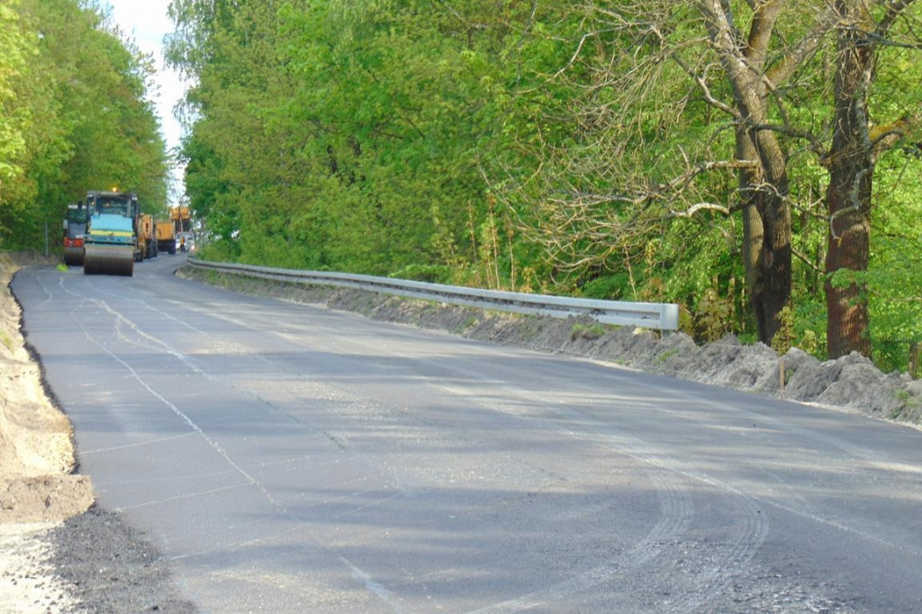 Krasnobród: Trwa przebudowa drogi Krasnobród-Jacnia [ZDJĘCIA]