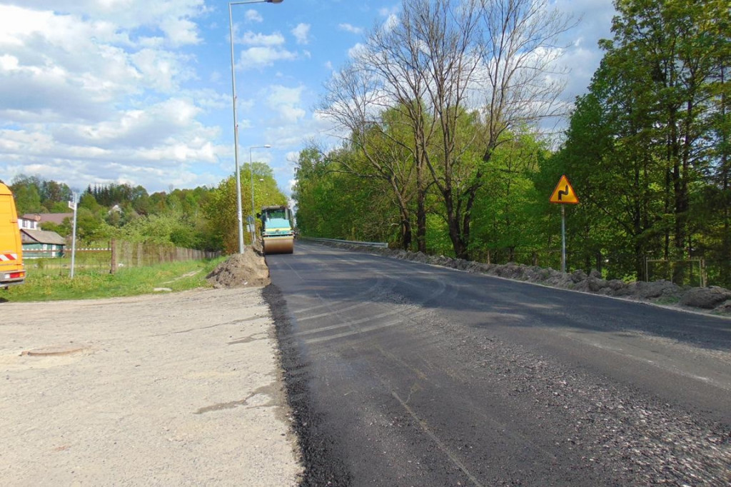Krasnobród: Trwa przebudowa drogi Krasnobród-Jacnia [ZDJĘCIA]