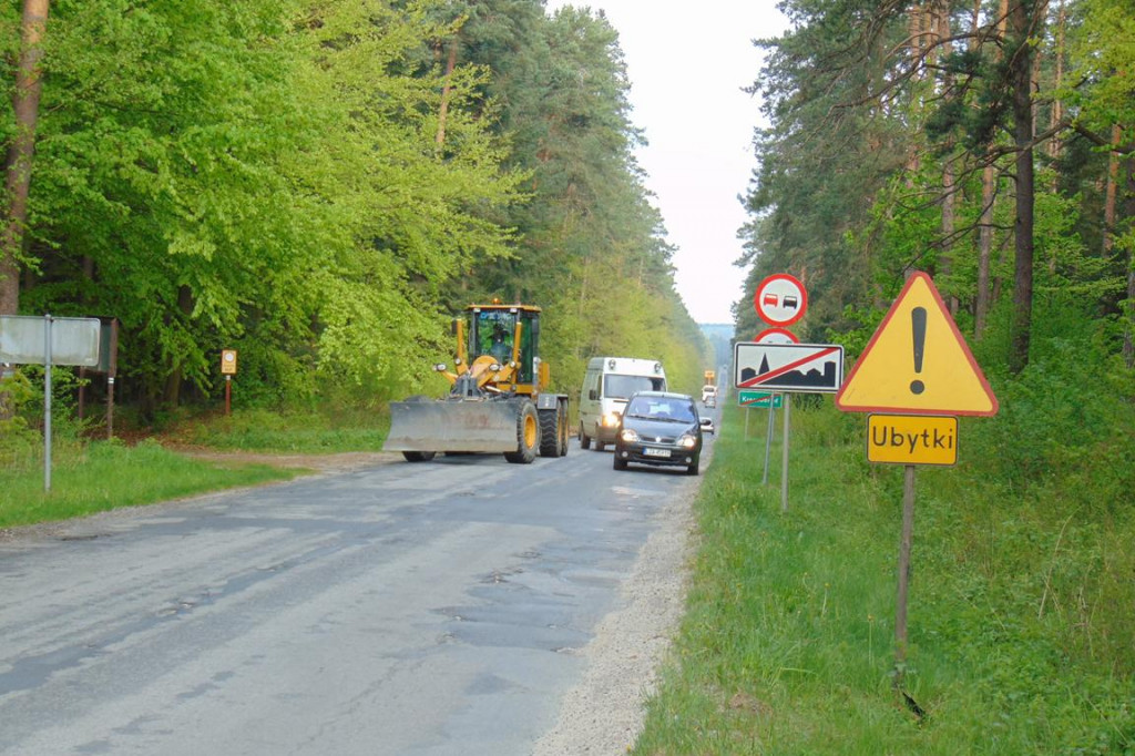 Krasnobród: Trwa przebudowa drogi Krasnobród-Jacnia [ZDJĘCIA]