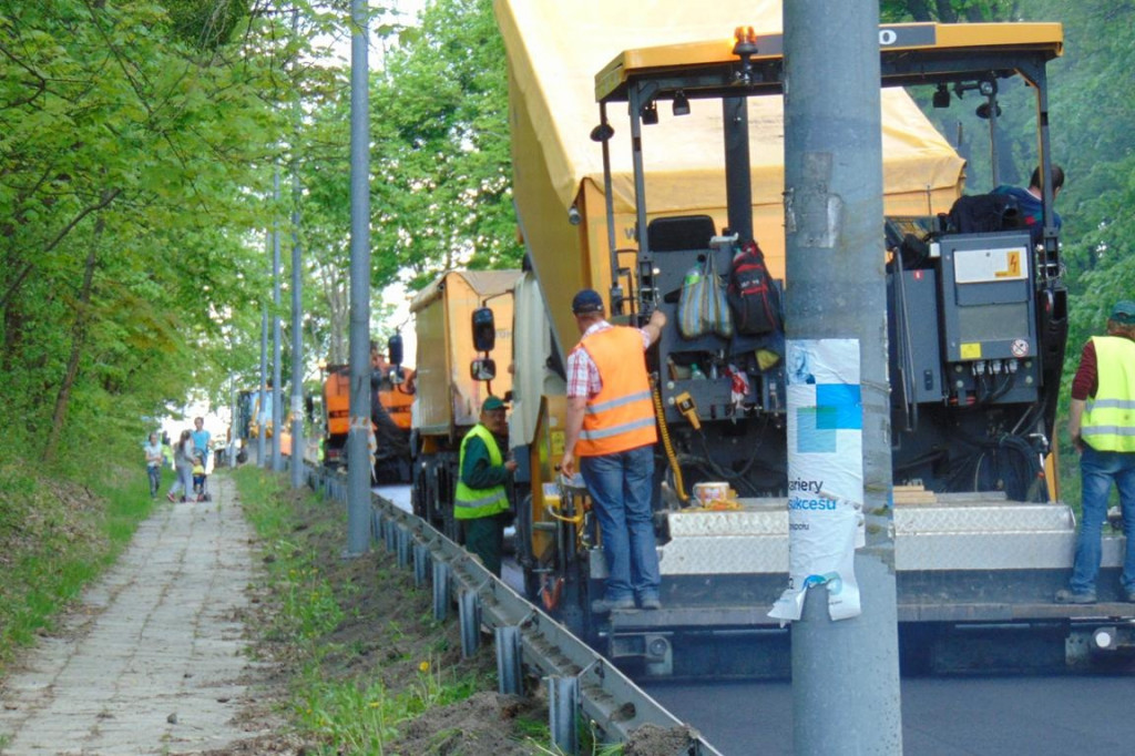 Krasnobród: Trwa przebudowa drogi Krasnobród-Jacnia [ZDJĘCIA]