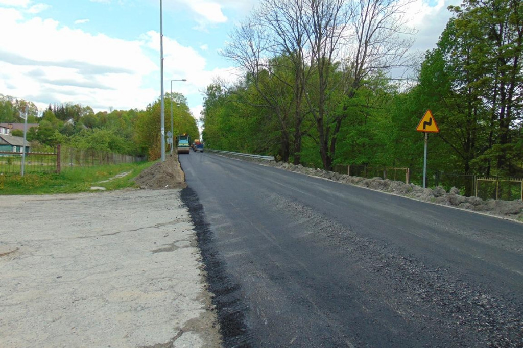 Krasnobród: Trwa przebudowa drogi Krasnobród-Jacnia [ZDJĘCIA]