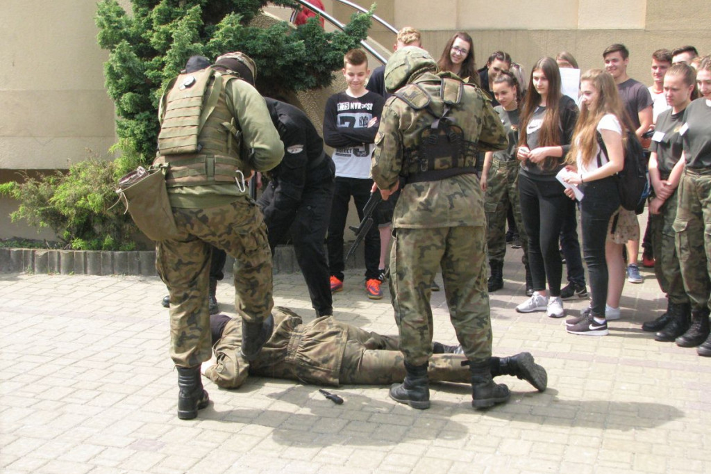 Zamość: I Piknik Mundurowo-Obronny [ZDJĘCIA]