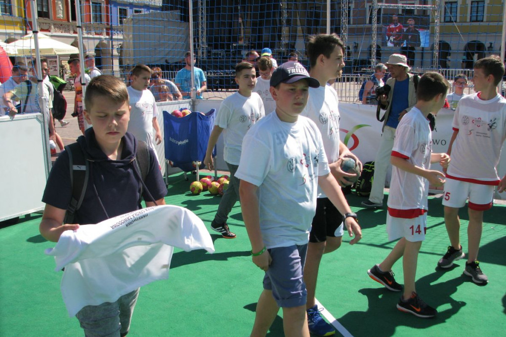 Zamość: Artur Siódmiak i Michał Jurecki zachęcali do gry w piłkę ręczną [ZDJĘCIA]