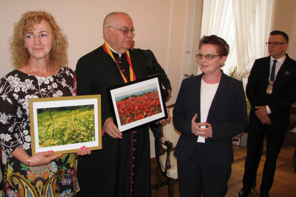 Zamość: Ks. Ciżmiński z medalem 