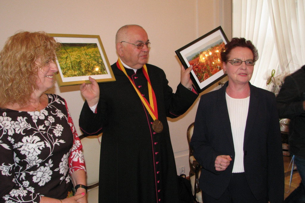 Zamość: Ks. Ciżmiński z medalem 