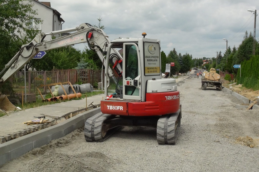 Gm. Zamość: Trwa przebudowa drogi w Kalinowicach [FOTO]