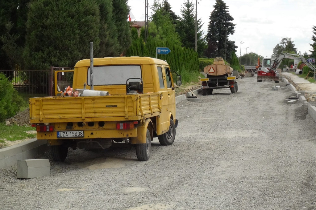 Gm. Zamość: Trwa przebudowa drogi w Kalinowicach [FOTO]