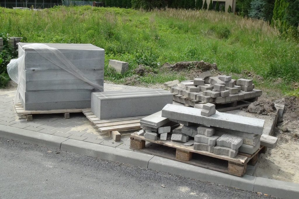 Gm. Zamość: Trwa przebudowa drogi w Kalinowicach [FOTO]