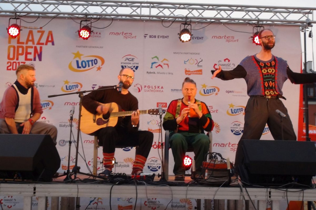 Zamość: Zabawa z kabaretem Łowcy.B [FOTO, VIDEO]