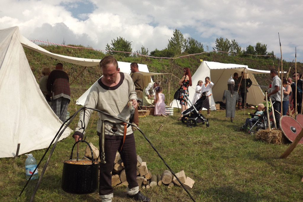 Sąsiadka: Tłumy na Pikniku Archeologicznym