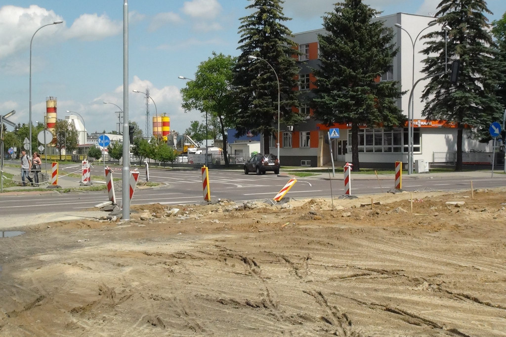 Zamość: Trwają prace nad budową łącznika miedzy ul. Namysłowskiego, a ul. Prostą [FOTO]