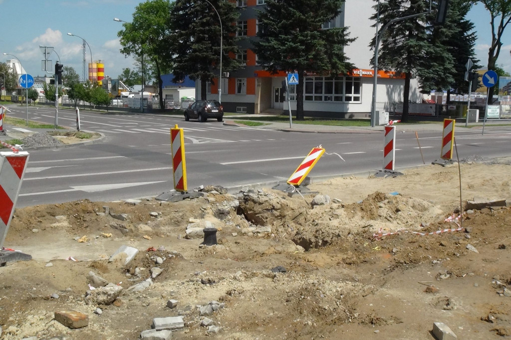 Zamość: Trwają prace nad budową łącznika miedzy ul. Namysłowskiego, a ul. Prostą [FOTO]