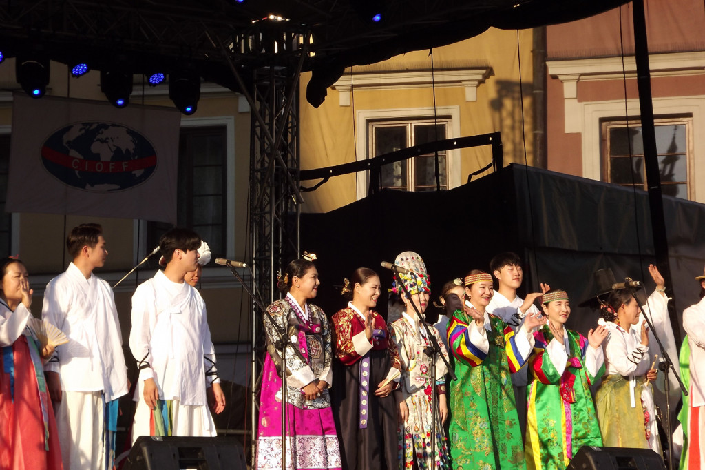 Zamość: Barwnie i międzynarodowo ruszył Eurofolk [FOTO]