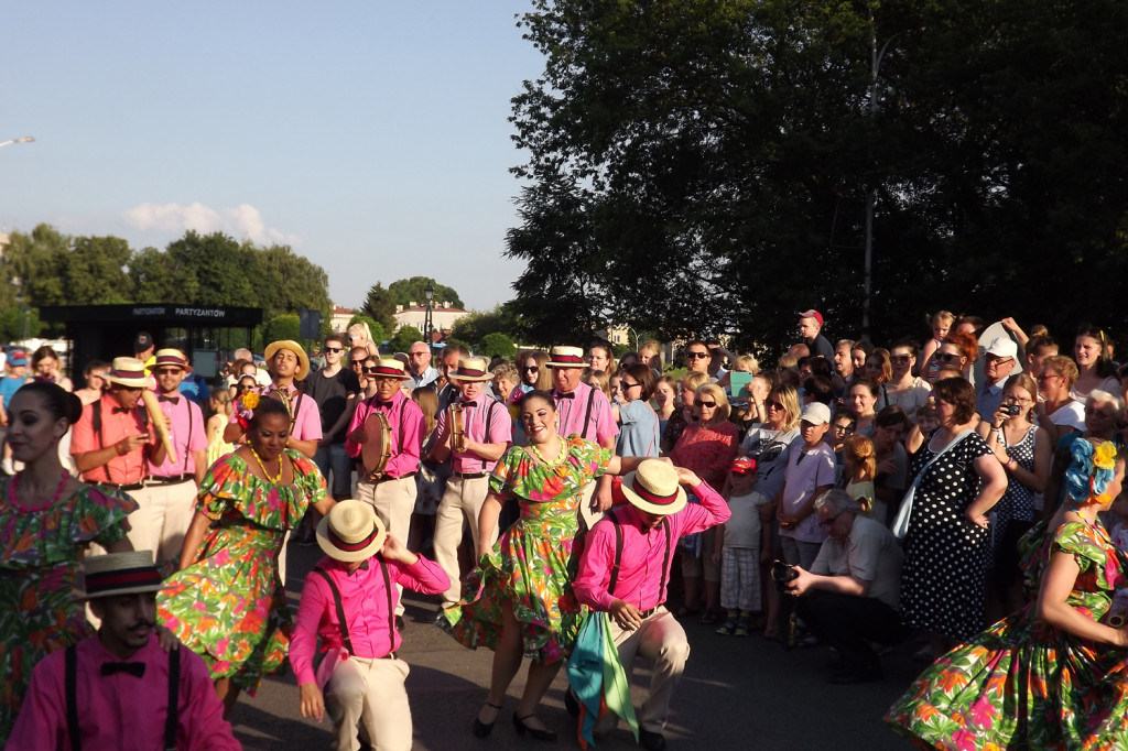 Zamość: Barwnie i międzynarodowo ruszył Eurofolk [FOTO]
