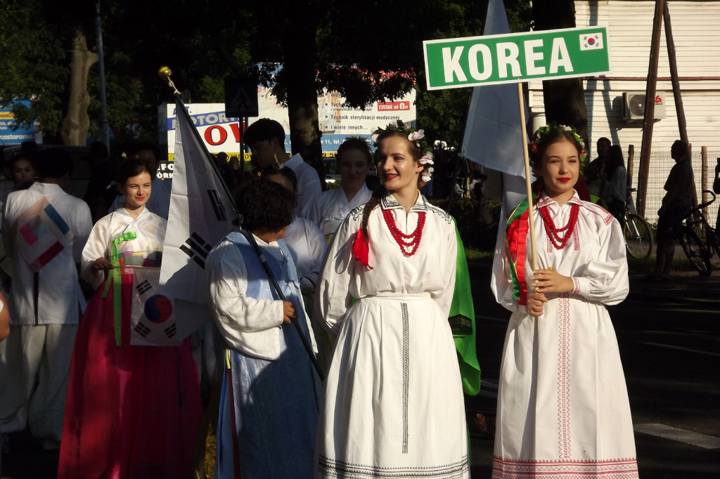 Zamość: Barwnie i międzynarodowo ruszył Eurofolk [FOTO]