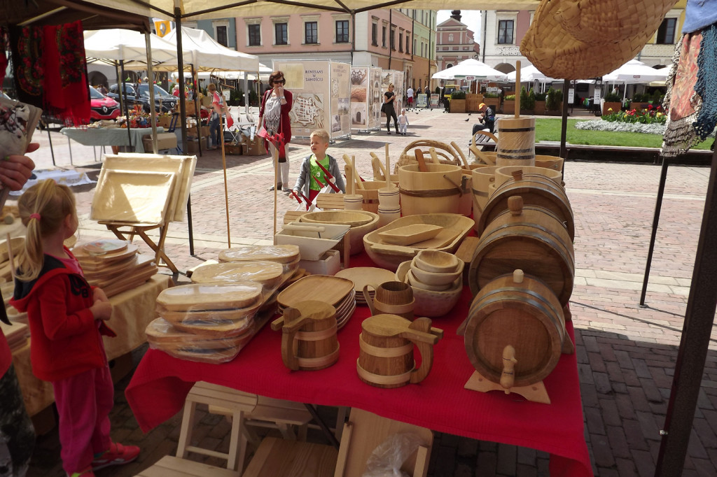 Zamość: Sztuka ludowa na Rynku Wielkim [FOTO]
