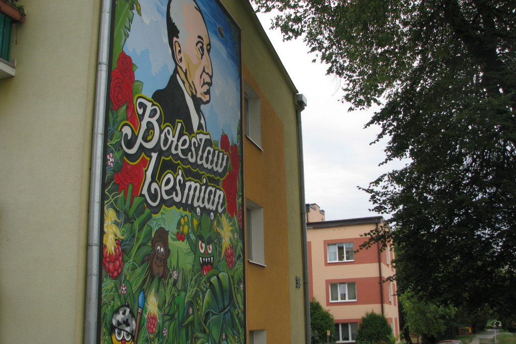 Zamość: Mural Leśmiana na ul. Peowiaków