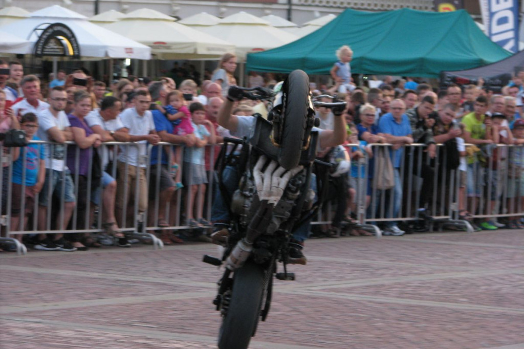 Zamość: Pokaz FRS i Freestyle Motocros Night Show [FOTO, VIDEO]