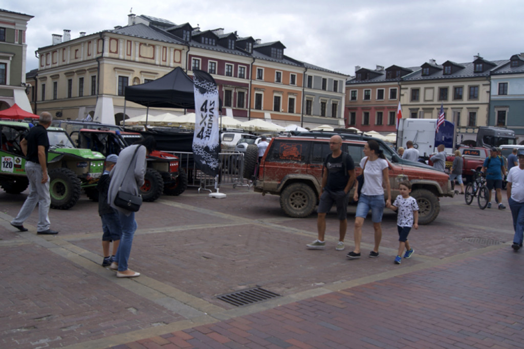 Zamość: Auta na okrągło [FOTO]