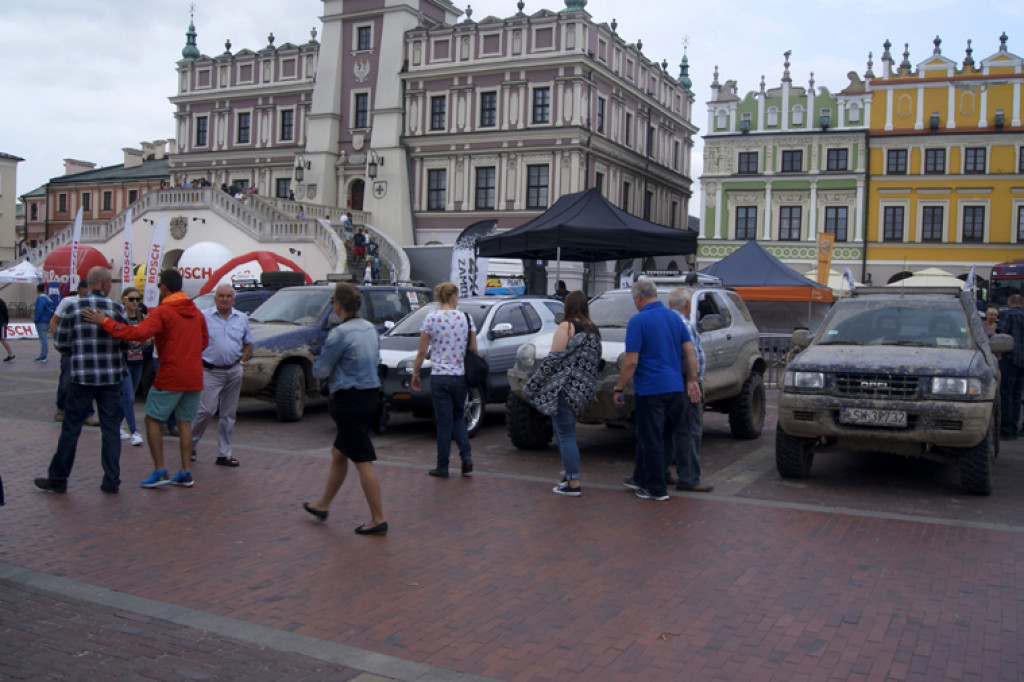 Zamość: Auta na okrągło [FOTO]