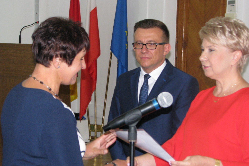 Zamość: Awanse dla 92 nauczycieli [FOTO]