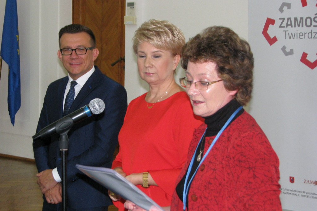Zamość: Awanse dla 92 nauczycieli [FOTO]