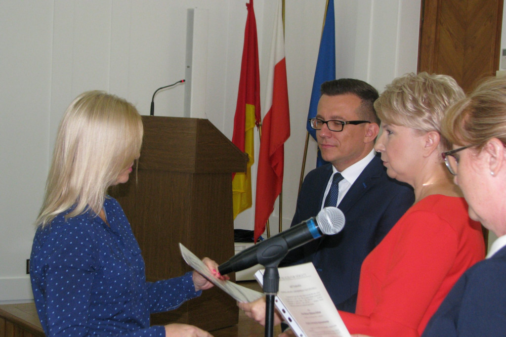 Zamość: Awanse dla 92 nauczycieli [FOTO]