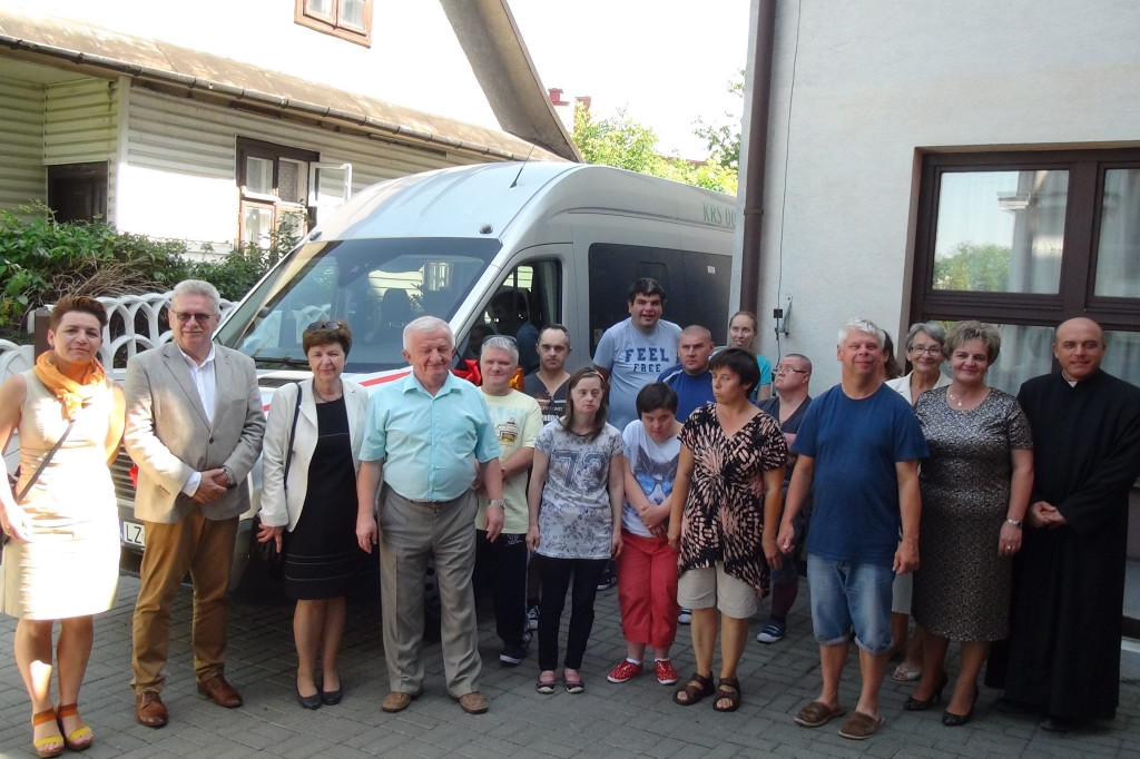 Zamość: Koło PSONI ma nowy autobus [FOTO, VIDEO]