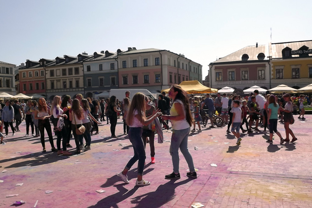 Zamość: Młodzież w feerii barw [FOTO]