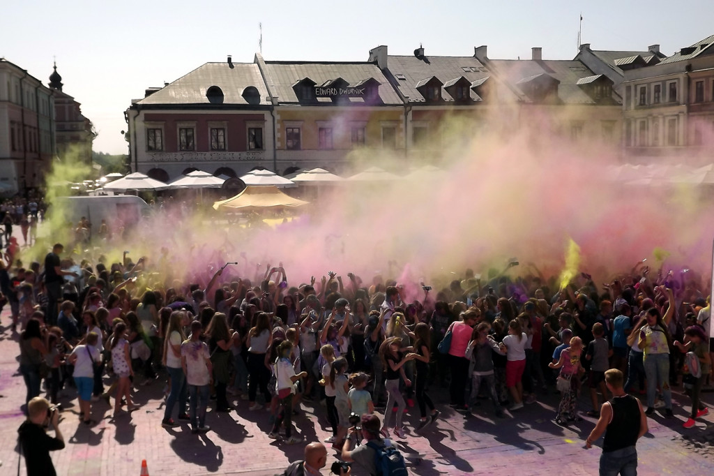 Zamość: Młodzież w feerii barw [FOTO]