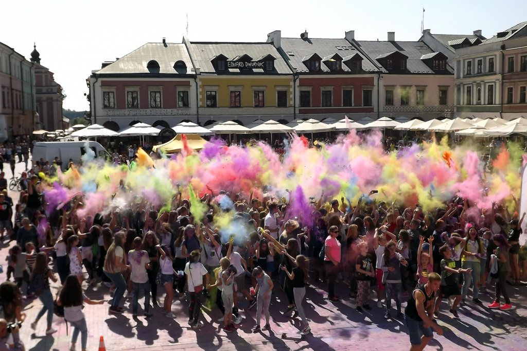 Zamość: Młodzież w feerii barw [FOTO]