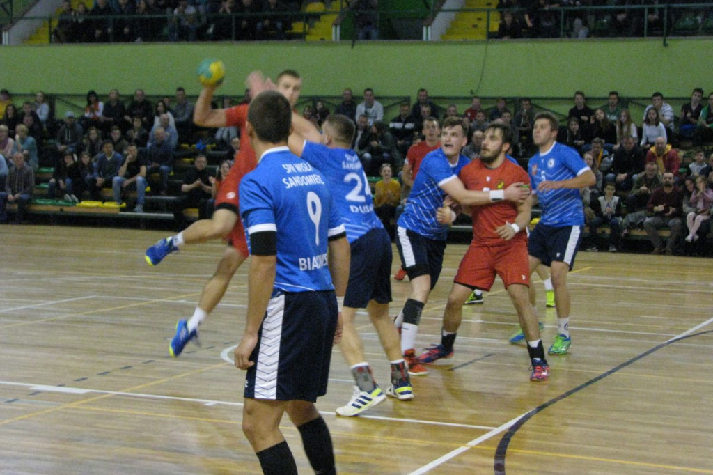 Zamość: Padwa - Wisła Sandomierz 28:26. Zamojska drużyna liderem II ligi