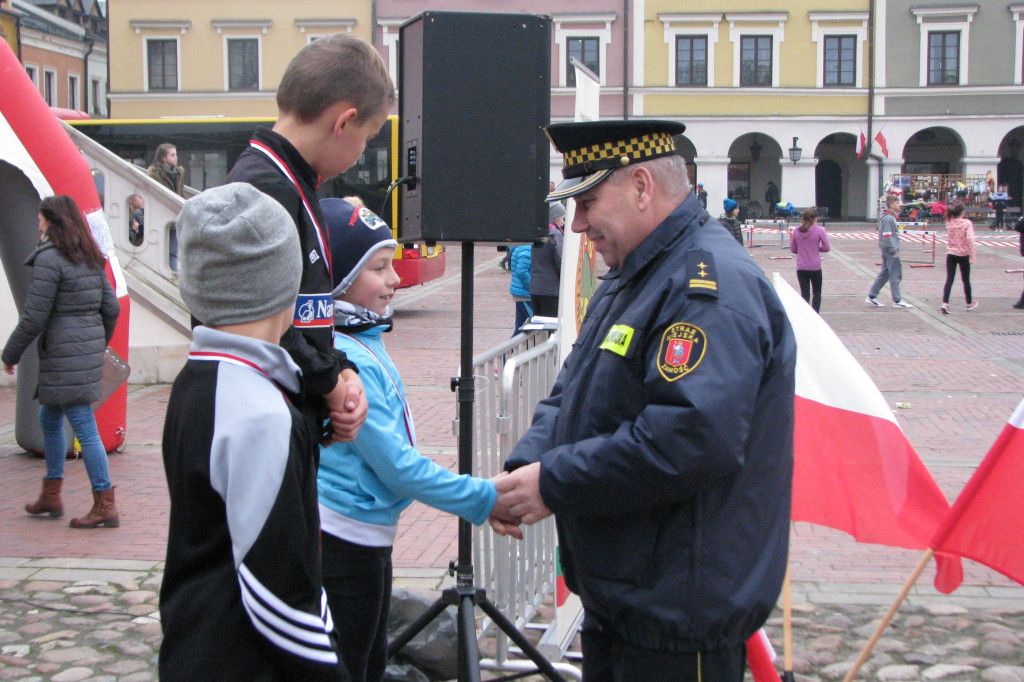 Zamość: Ruszył Bieg Listopadowy z okazji Święta Niepodległości [FOTO]